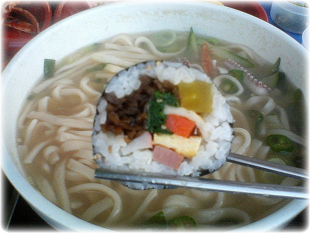 정성스러운김밥 이미지